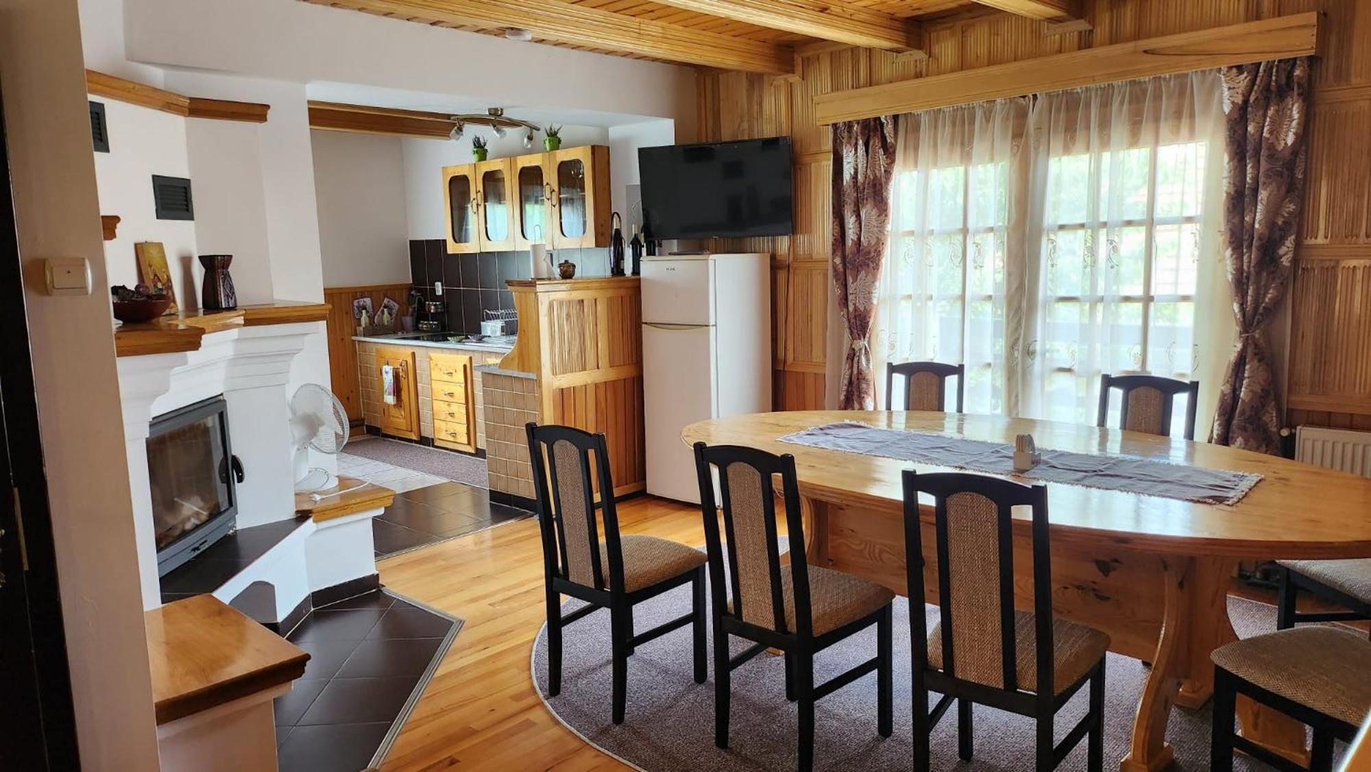 Отель Casa Amalia Tocile -Sadu Экстерьер фото